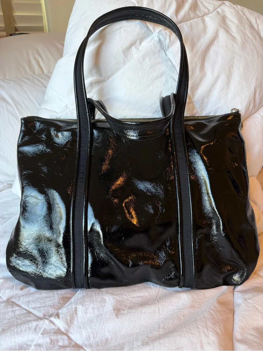 Vintage Coach Poppy glam  Patent Leather Tote Bag with Signature Plaque.